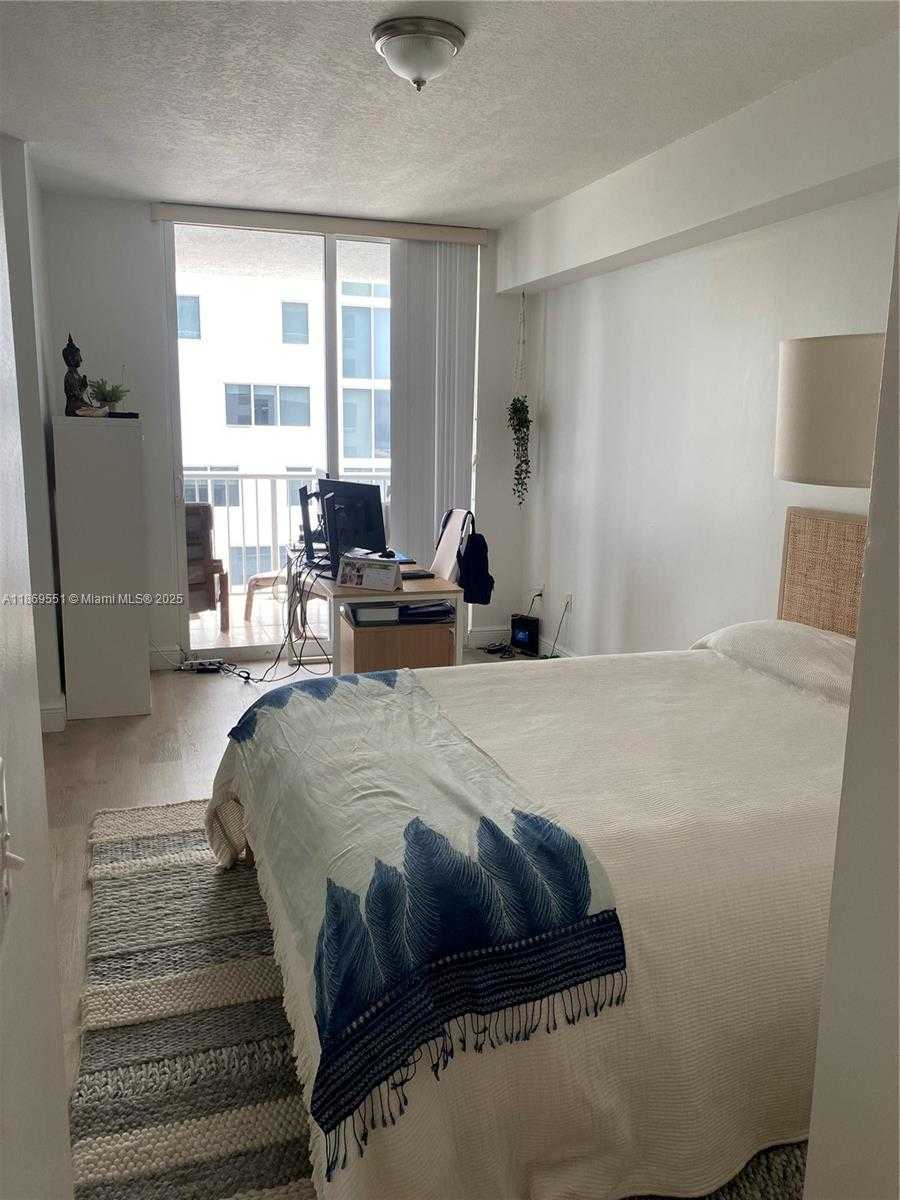 Small Image of 170 SOUTH EAST 14TH ST #1908, Miami Number 19