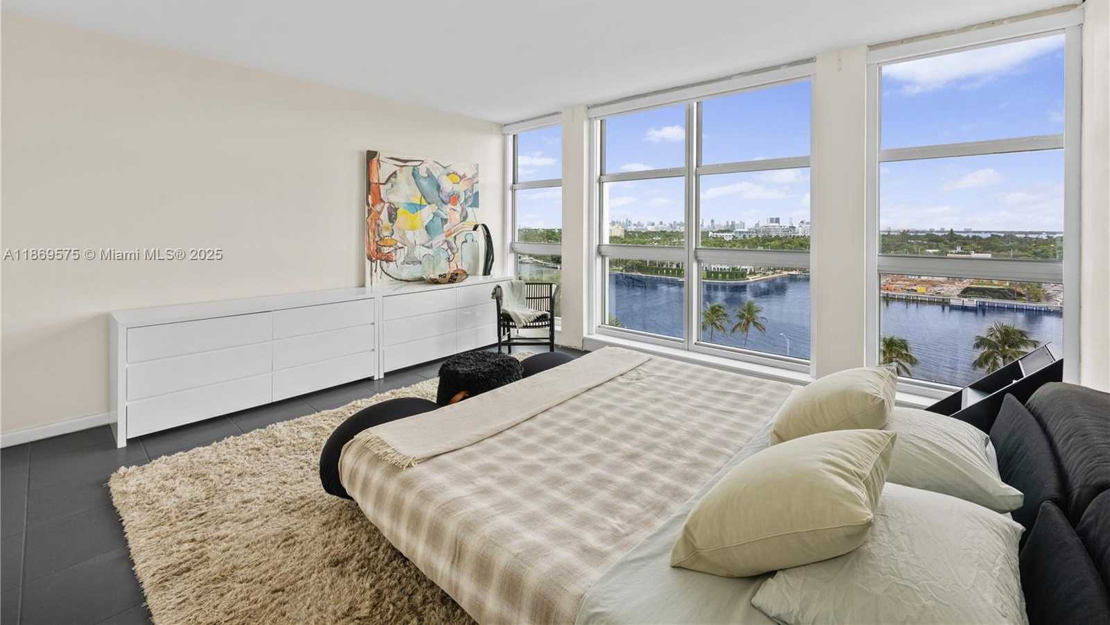 Small Image of 5055 COLLINS AVE #9K, Miami Beach Number 14