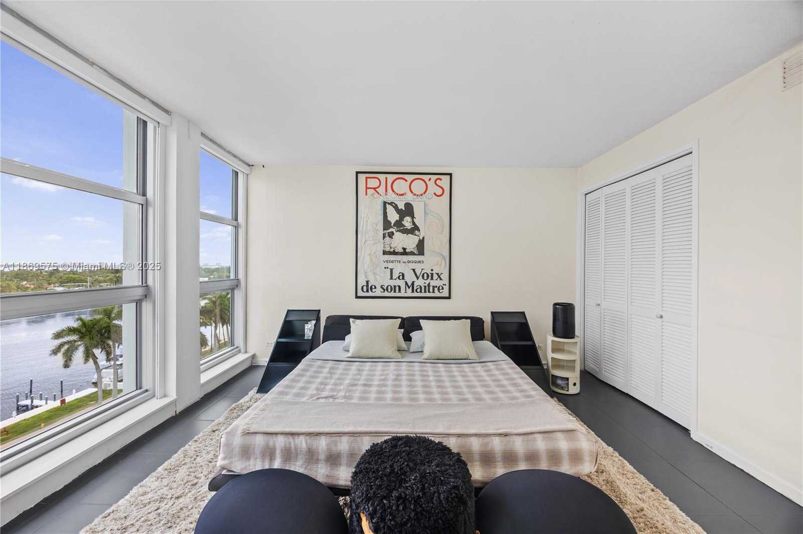 Small Image of 5055 COLLINS AVE #9K, Miami Beach Number 16