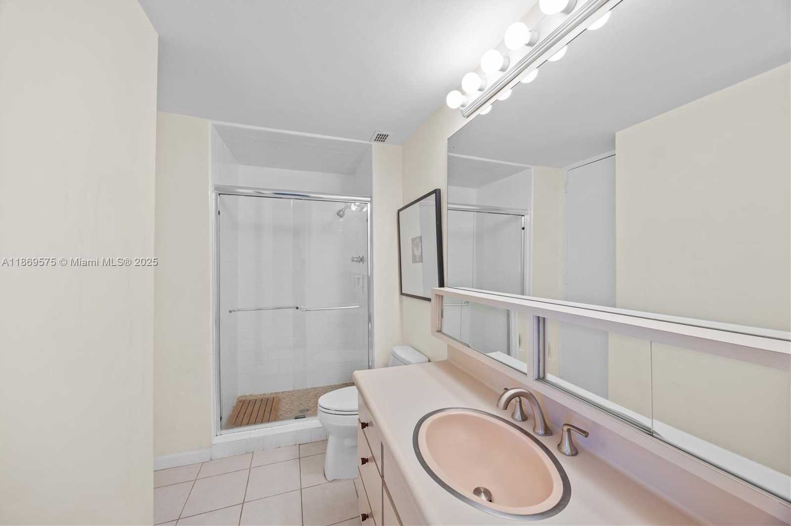 Small Image of 5055 COLLINS AVE #9K, Miami Beach Number 19