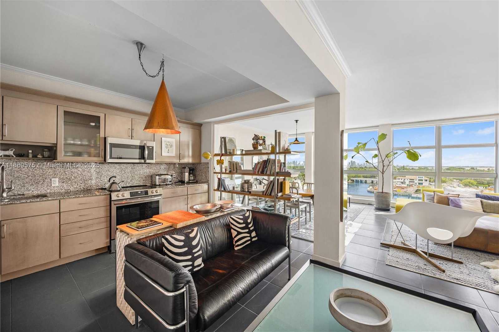 Small Image of 5055 COLLINS AVE #9K, Miami Beach Number 7