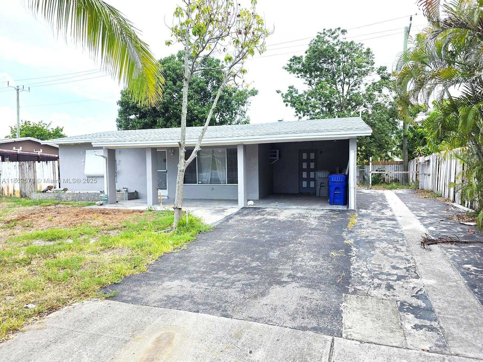 Small Image of 2911 NORTH EAST 9TH AVE, Pompano Beach Number 2