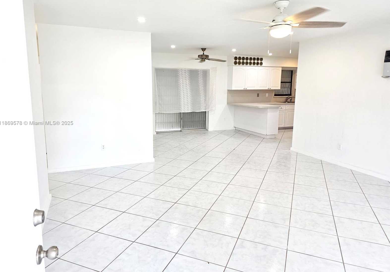 Small Image of 2911 NORTH EAST 9TH AVE, Pompano Beach Number 4