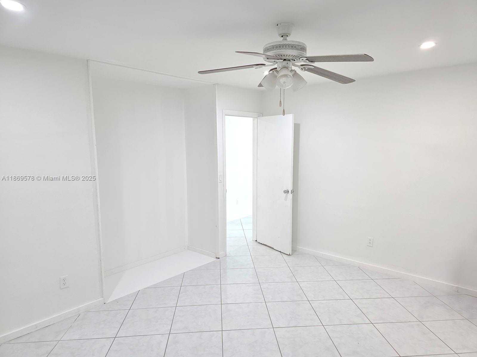 Small Image of 2911 NORTH EAST 9TH AVE, Pompano Beach Number 9