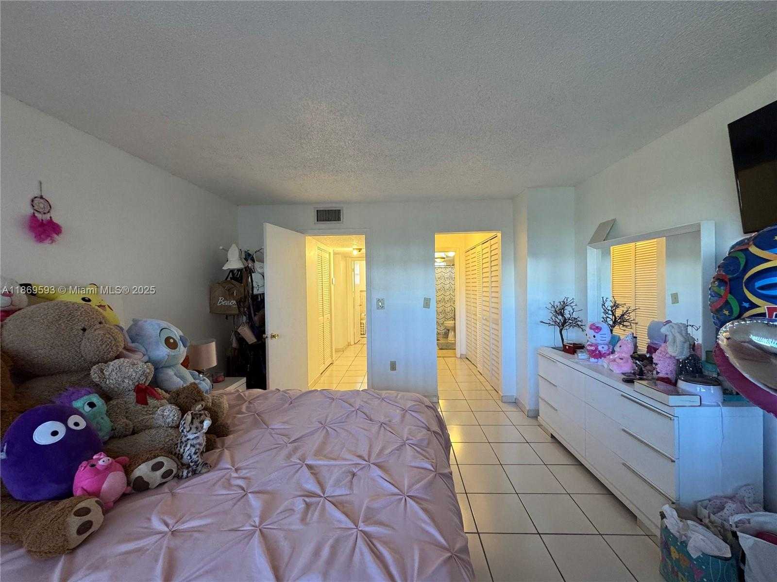 Small Image of 20 NORTH WEST 87TH AVE #A114, Miami Number 12