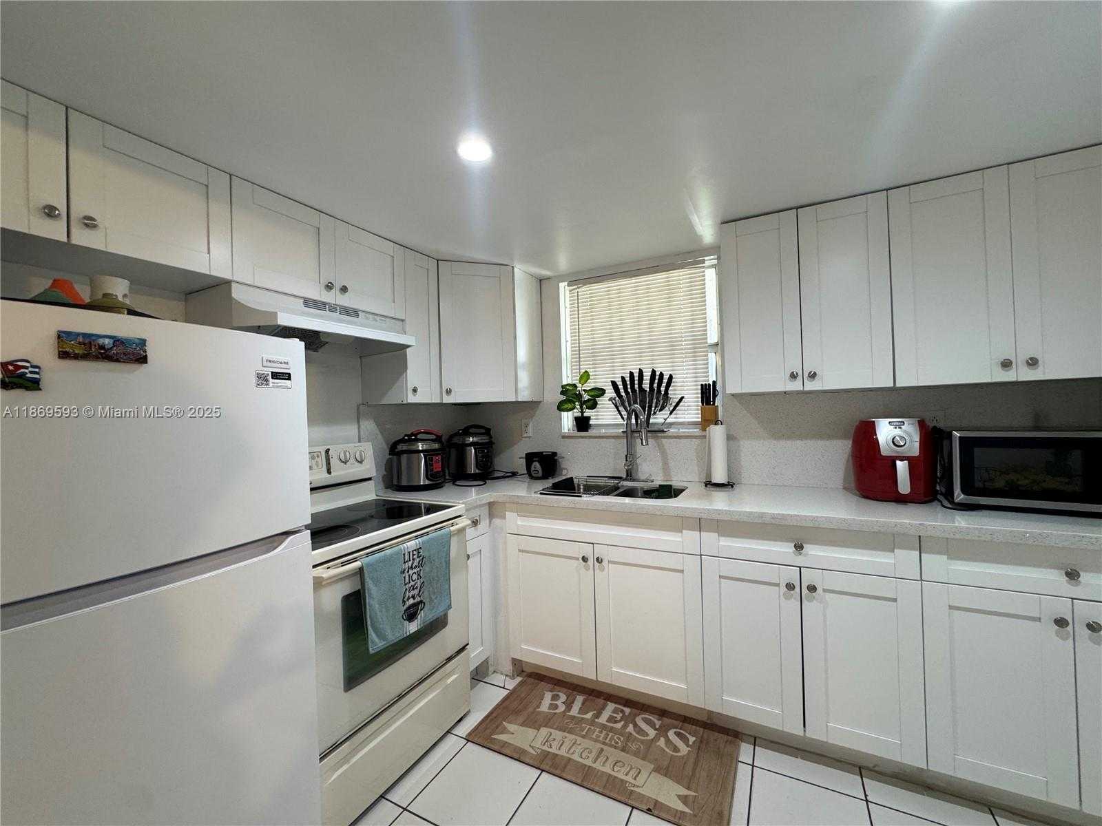 Small Image of 20 NORTH WEST 87TH AVE #A114, Miami Number 7
