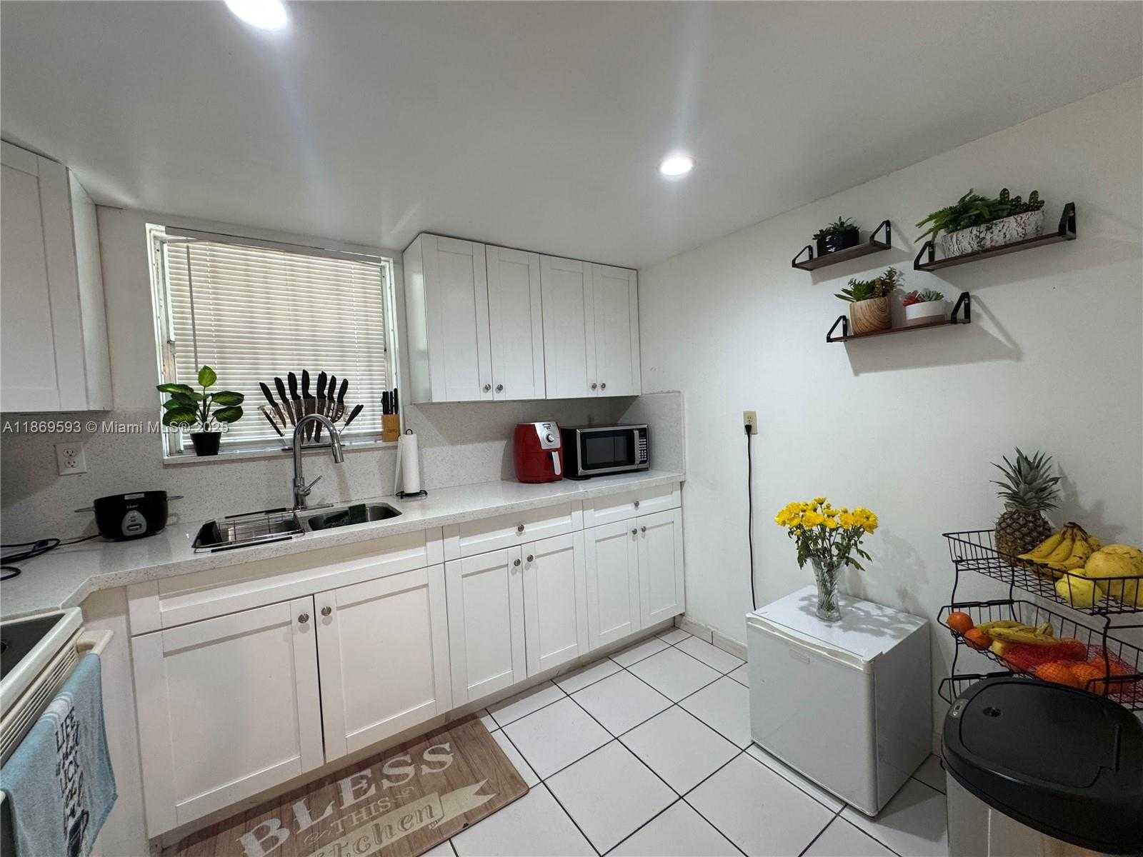 Small Image of 20 NORTH WEST 87TH AVE #A114, Miami Number 8
