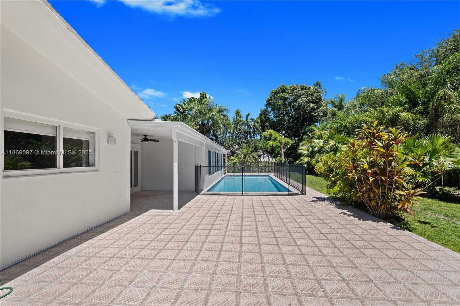 Small Image of 7550 SOUTH WEST 127TH ST, Pinecrest Number 24