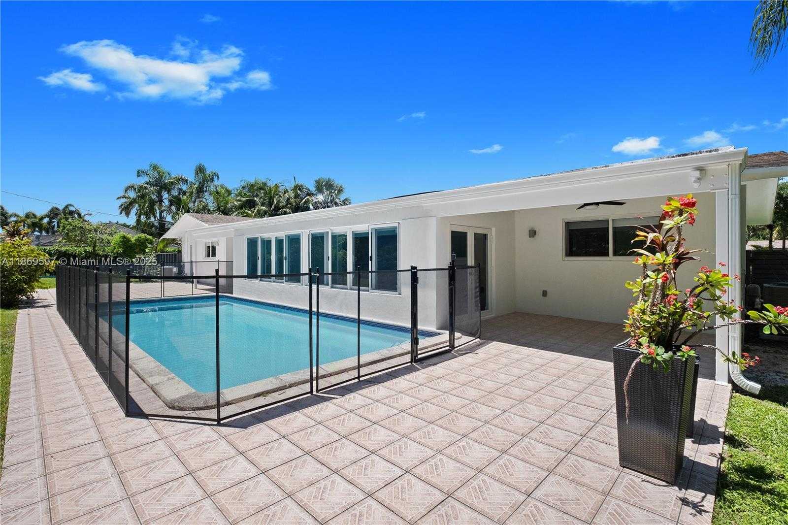 Small Image of 7550 SOUTH WEST 127TH ST, Pinecrest Number 26