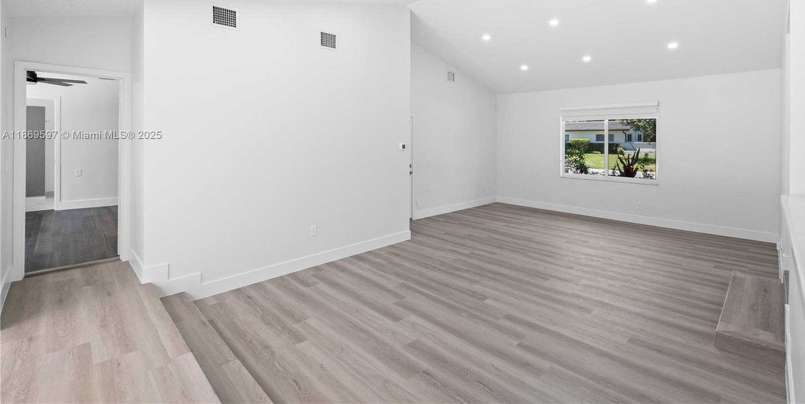 Small Image of 7550 SOUTH WEST 127TH ST, Pinecrest Number 32