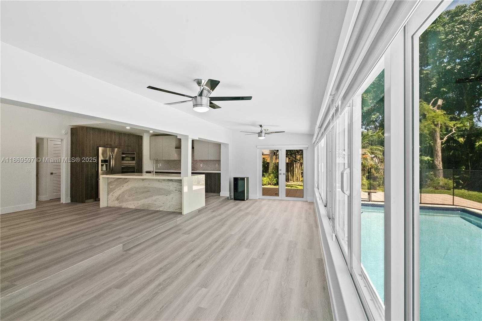 Small Image of 7550 SOUTH WEST 127TH ST, Pinecrest Number 43