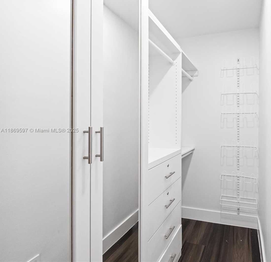 Small Image of 7550 SOUTH WEST 127TH ST, Pinecrest Number 46