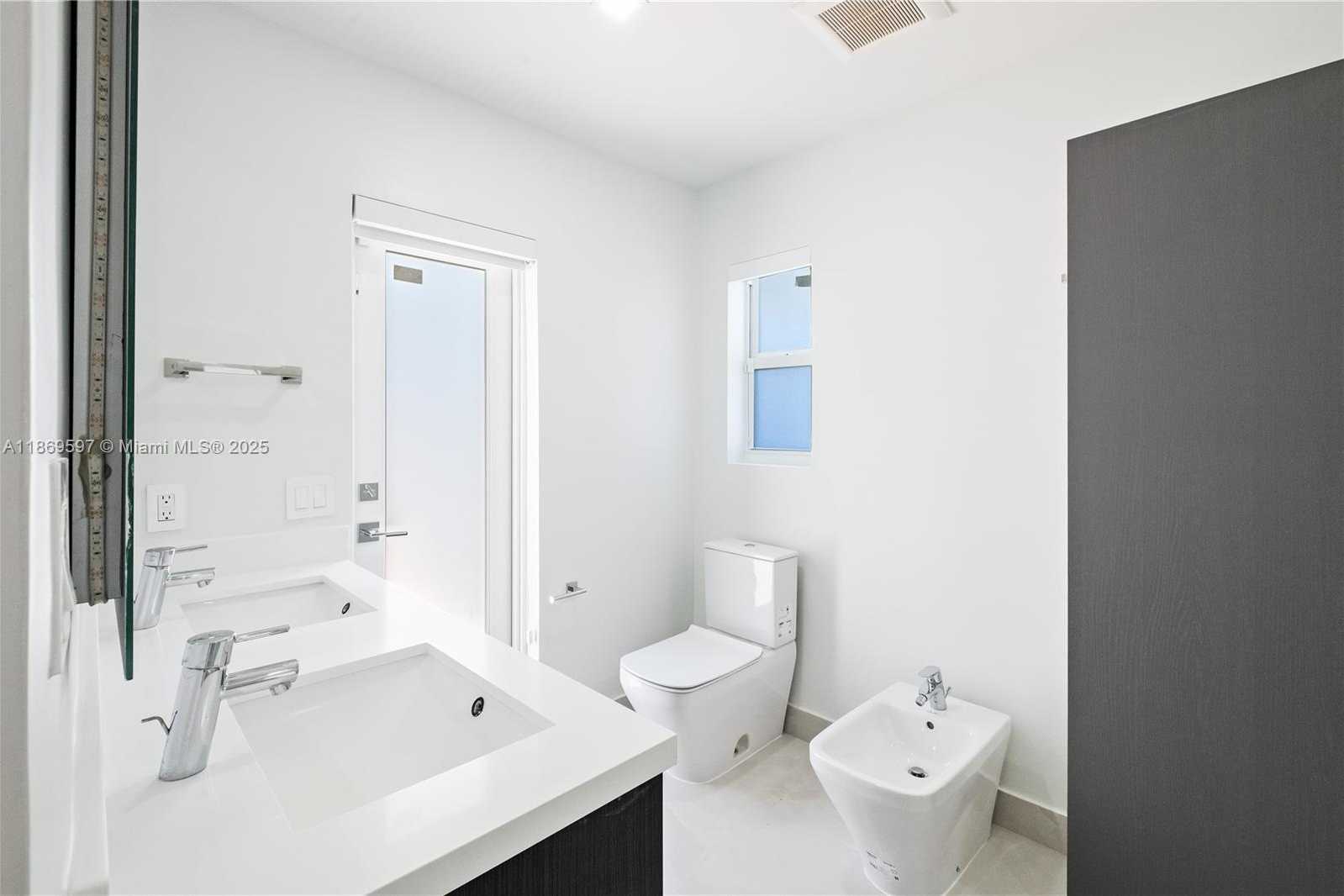 Small Image of 7550 SOUTH WEST 127TH ST, Pinecrest Number 47