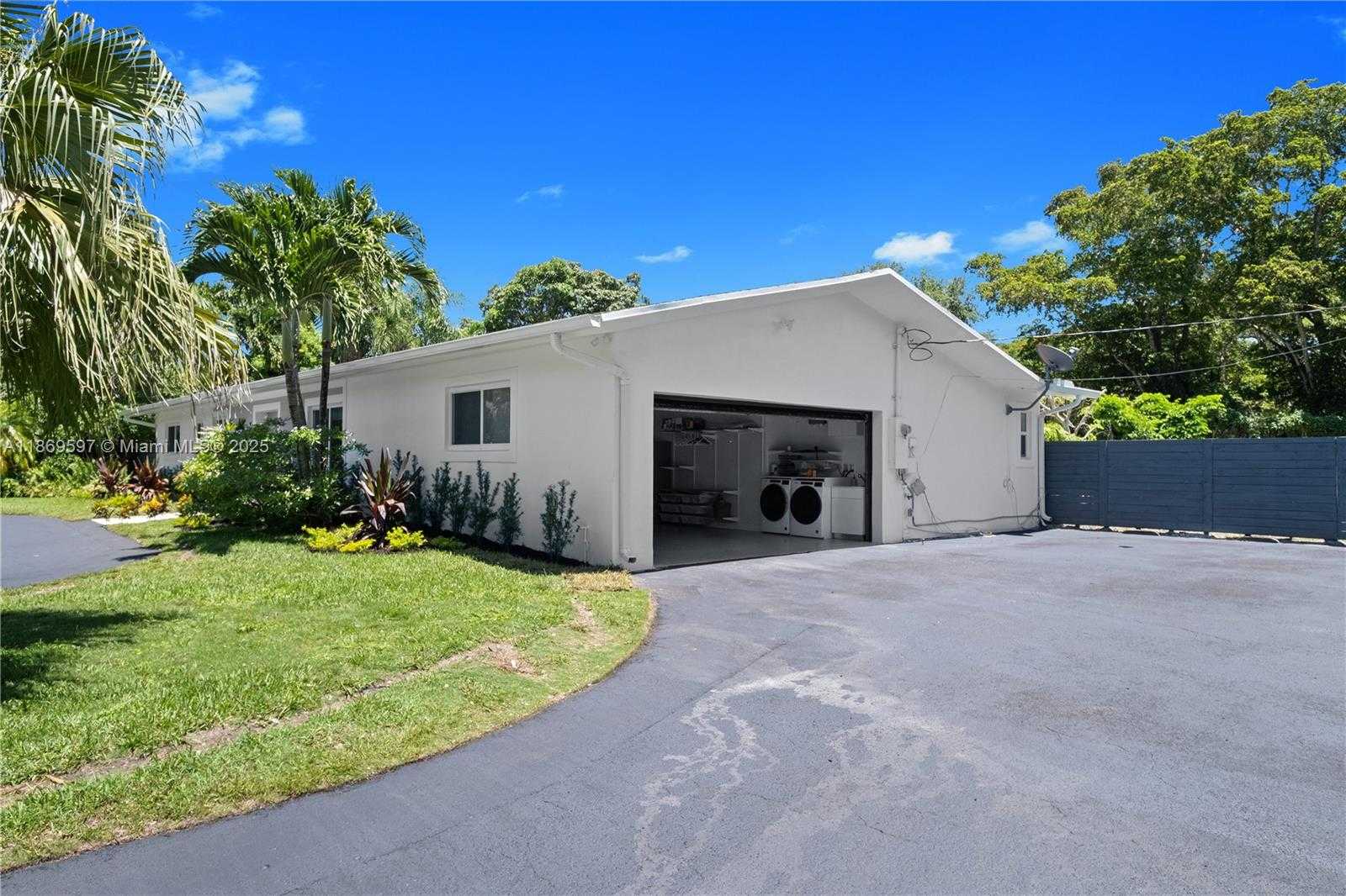 Small Image of 7550 SOUTH WEST 127TH ST, Pinecrest Number 9
