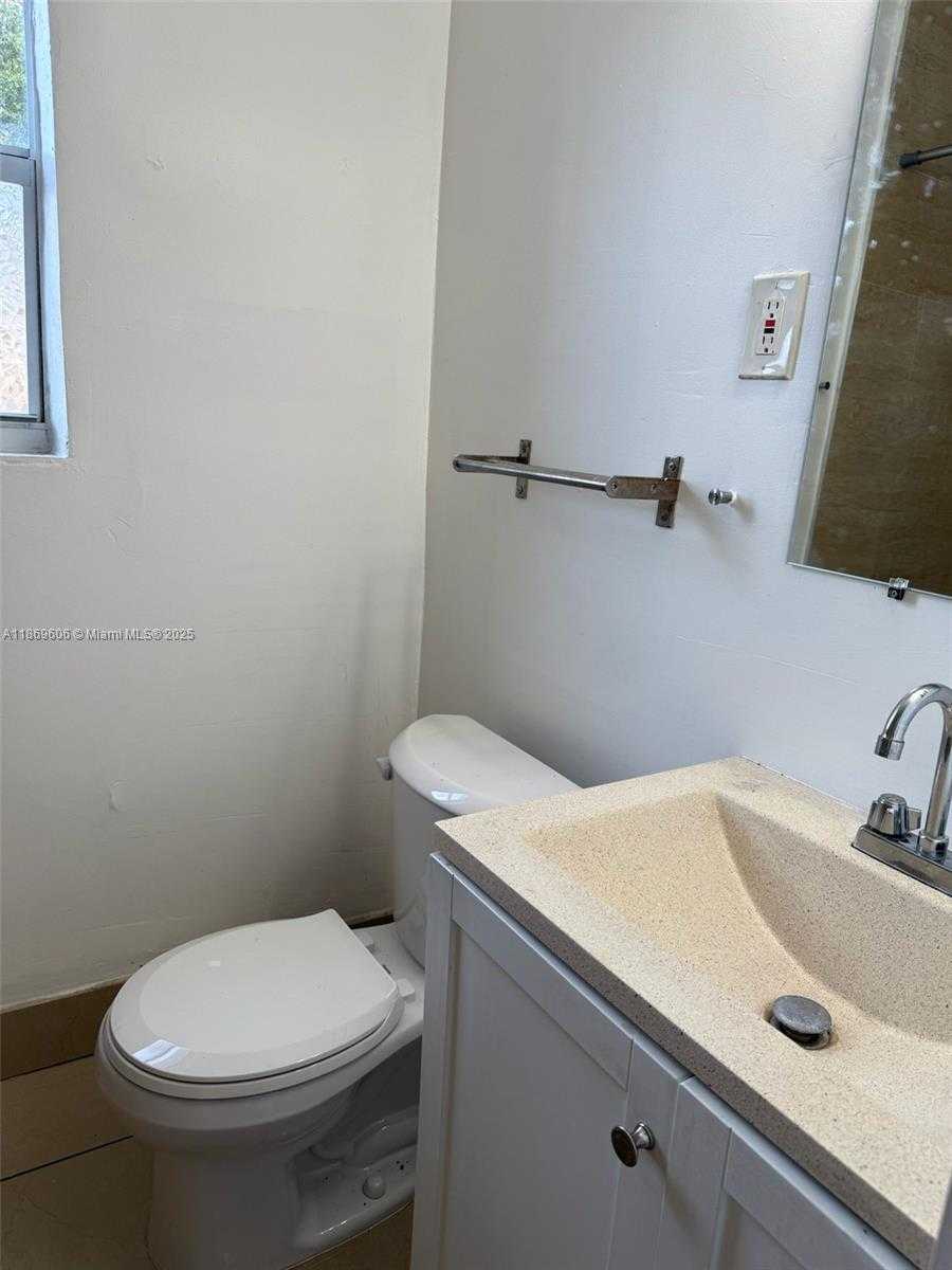 Small Image of 235 NORTH WEST 53RD ST, Miami Number 10