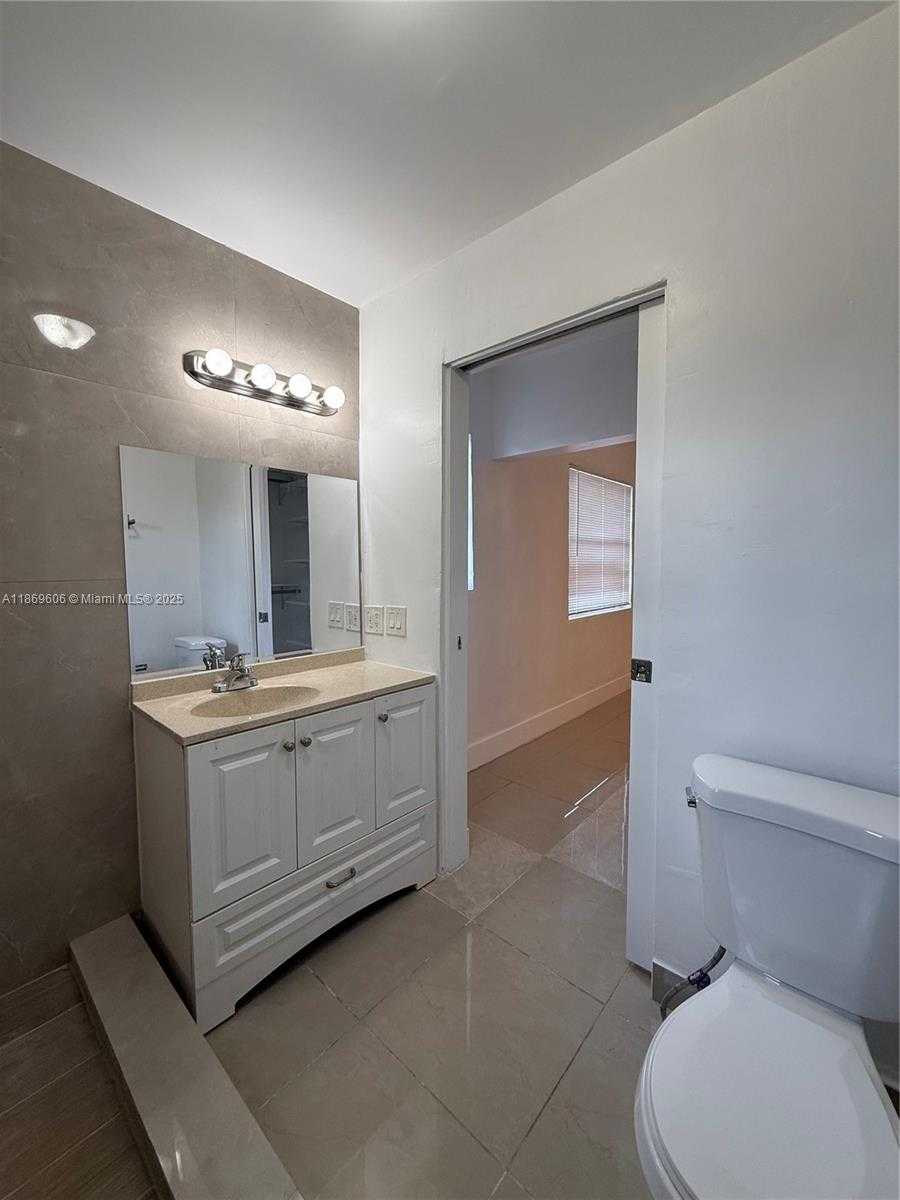 Small Image of 235 NORTH WEST 53RD ST, Miami Number 15