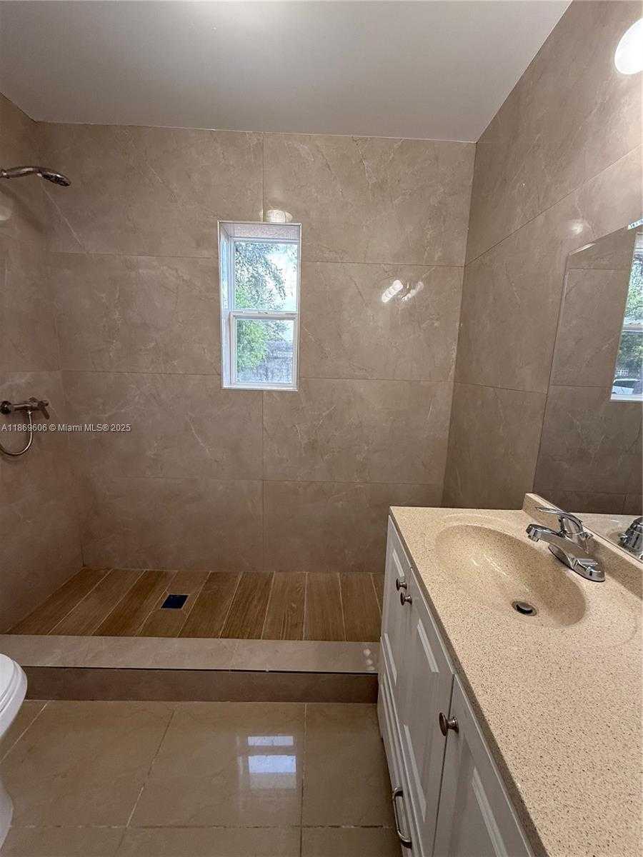 Small Image of 235 NORTH WEST 53RD ST, Miami Number 16
