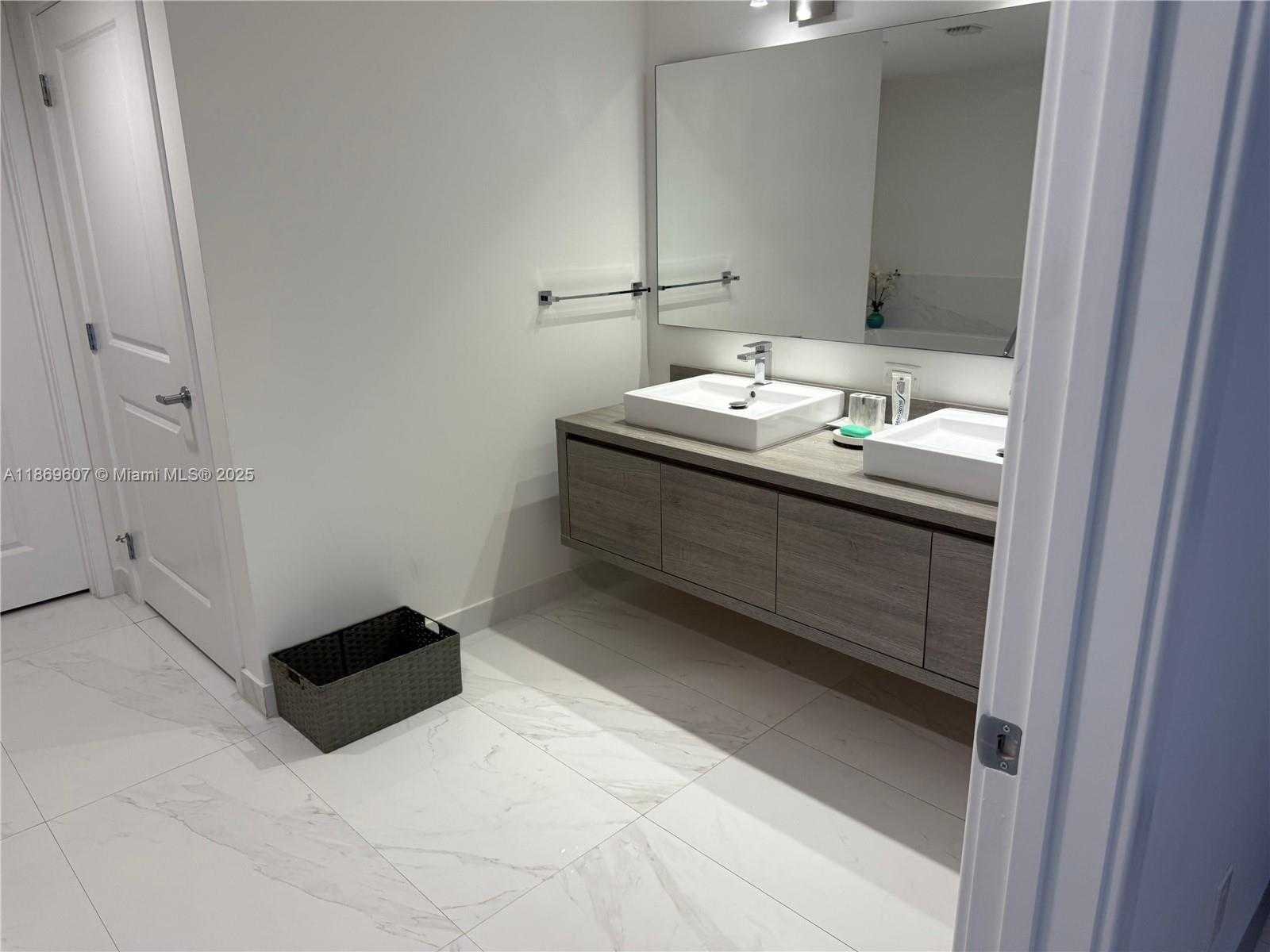 Small Image of 400 SUNNY ISLES BLVD #1021, Sunny Isles Beach Number 17