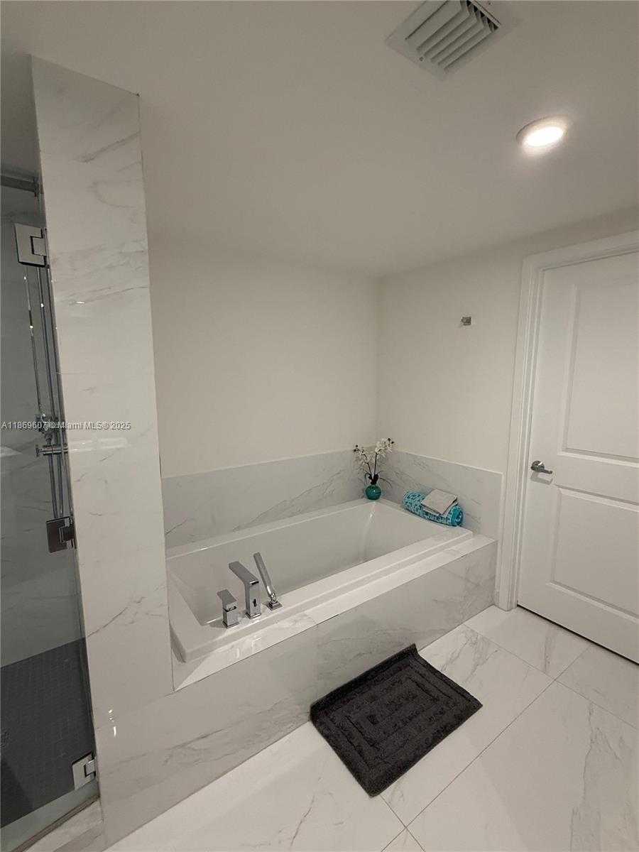 Small Image of 400 SUNNY ISLES BLVD #1021, Sunny Isles Beach Number 19
