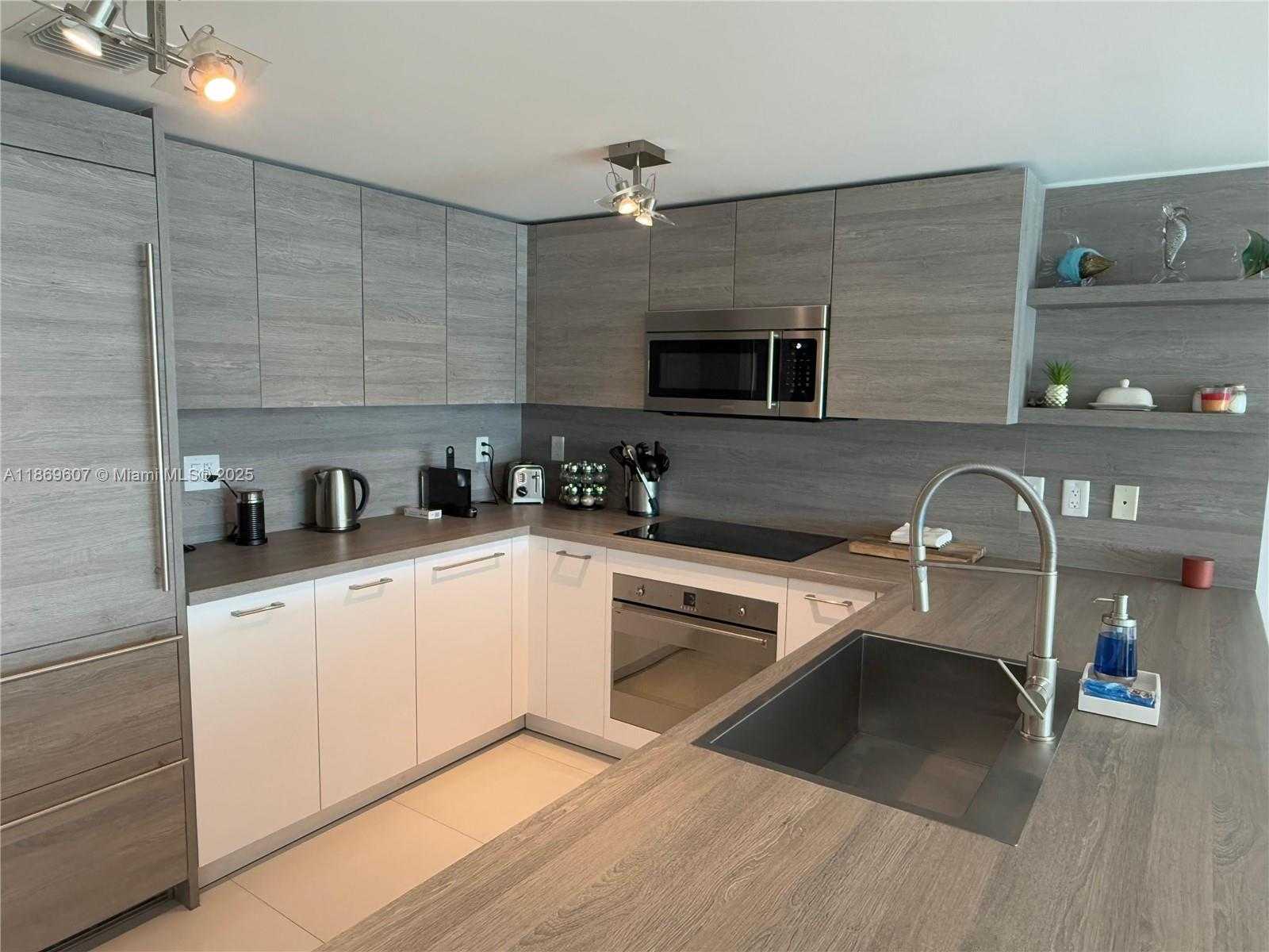 Small Image of 400 SUNNY ISLES BLVD #1021, Sunny Isles Beach Number 7