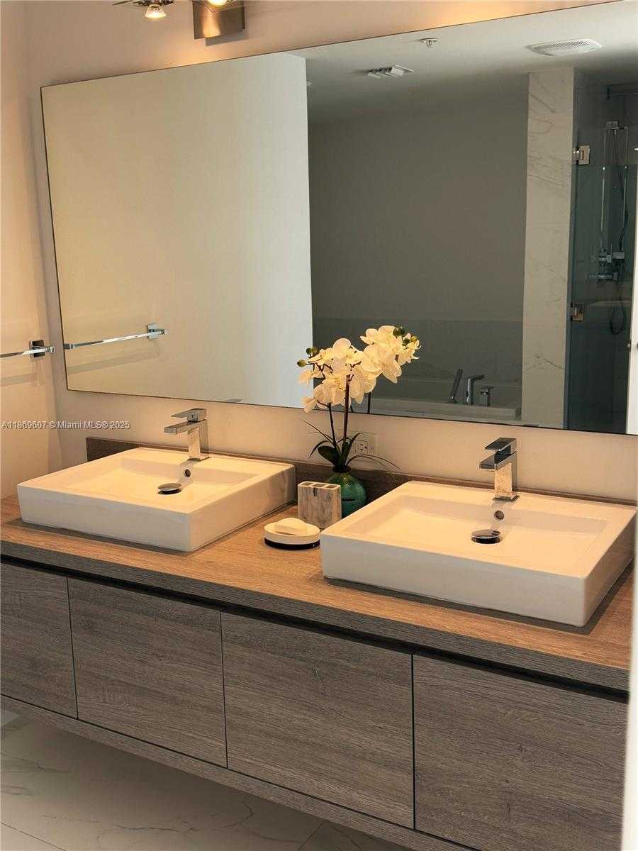 Small Image of 400 SUNNY ISLES BLVD #1021, Sunny Isles Beach Number 9