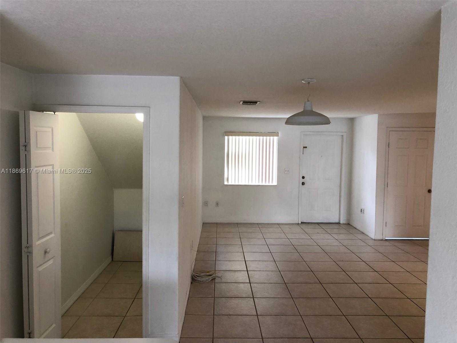 Small Image of 5795 NORTH WEST 109TH AVE #4, Doral Number 10