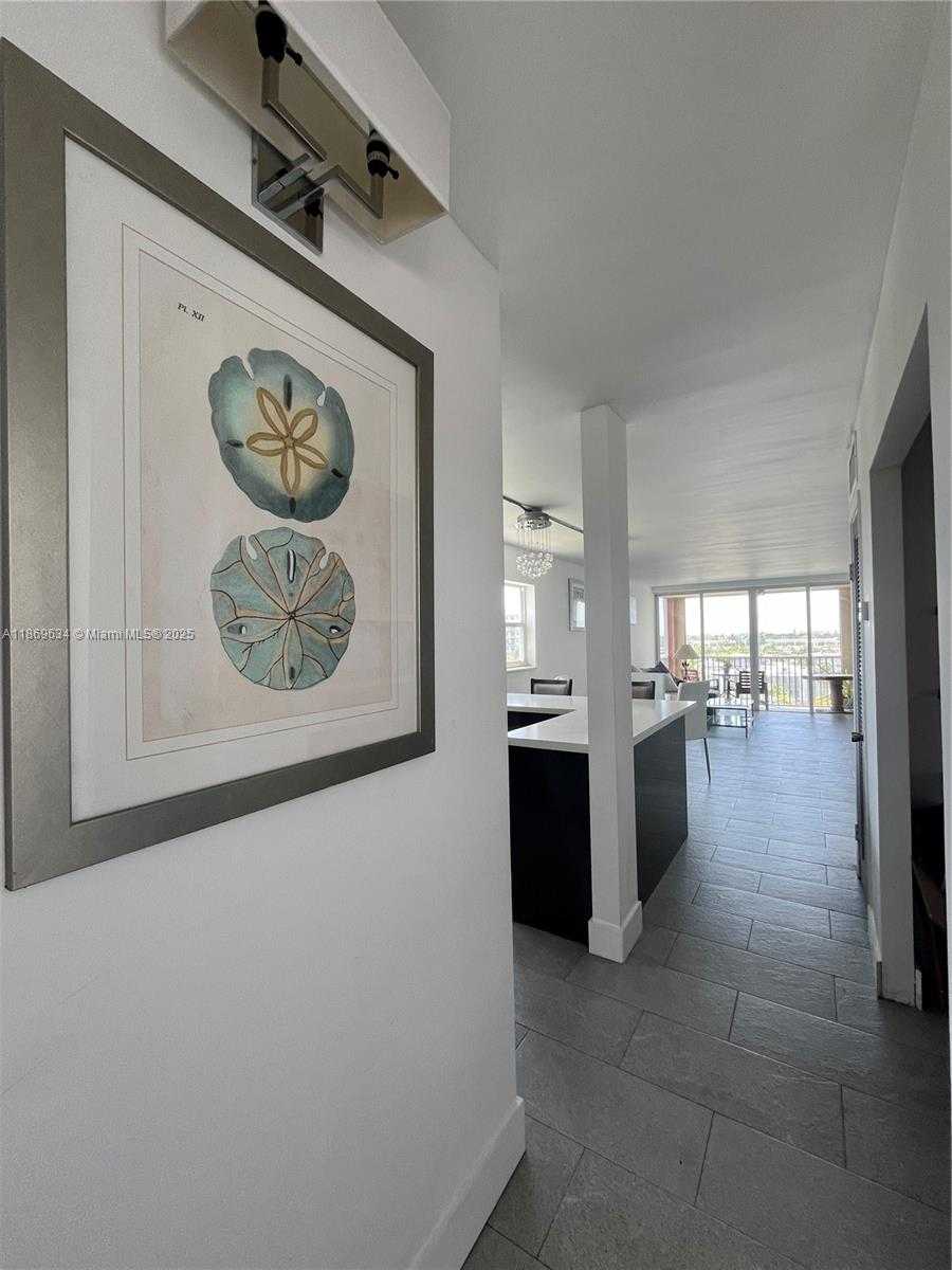 Small Image of 1750 NE 191st St, Miami, FL 33179, USA Number 3