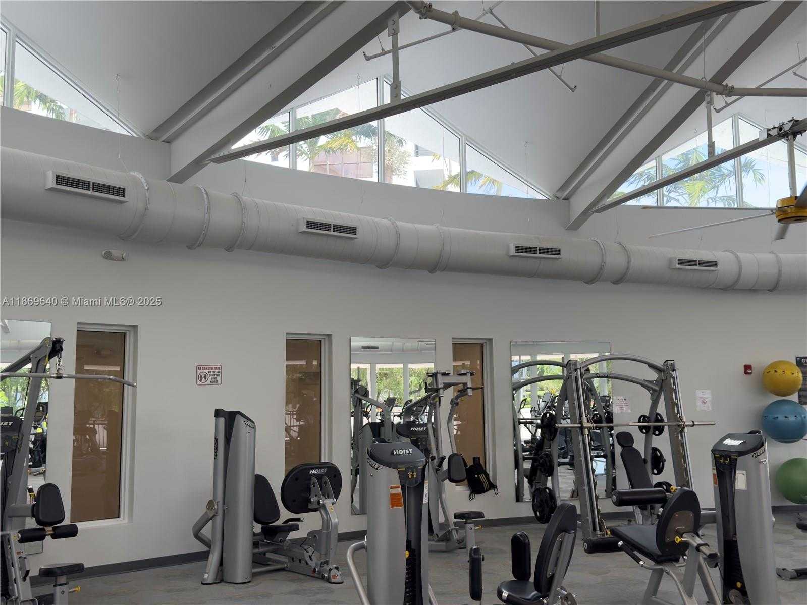 Small Image of 2500 PARKVIEW DR #1909, Hallandale Beach Number 23