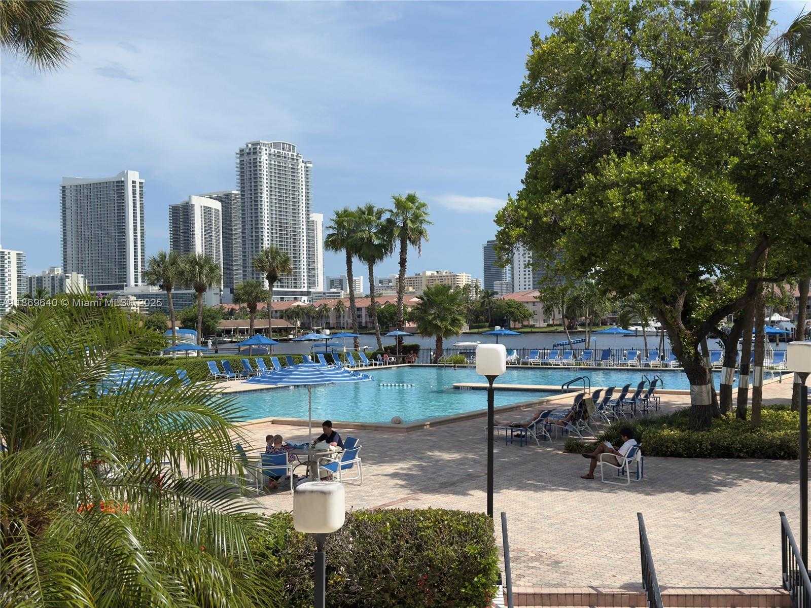 Small Image of 2500 PARKVIEW DR #1909, Hallandale Beach Number 27