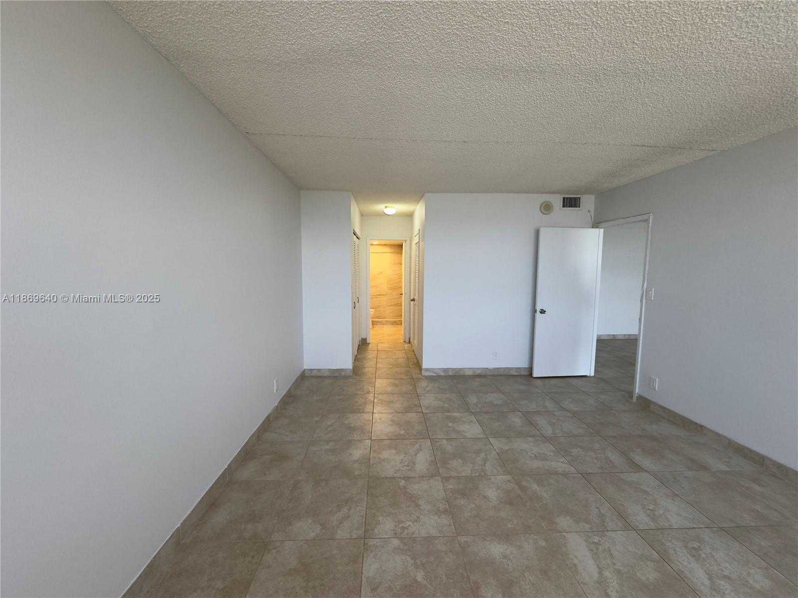 Small Image of 2500 PARKVIEW DR #1909, Hallandale Beach Number 9