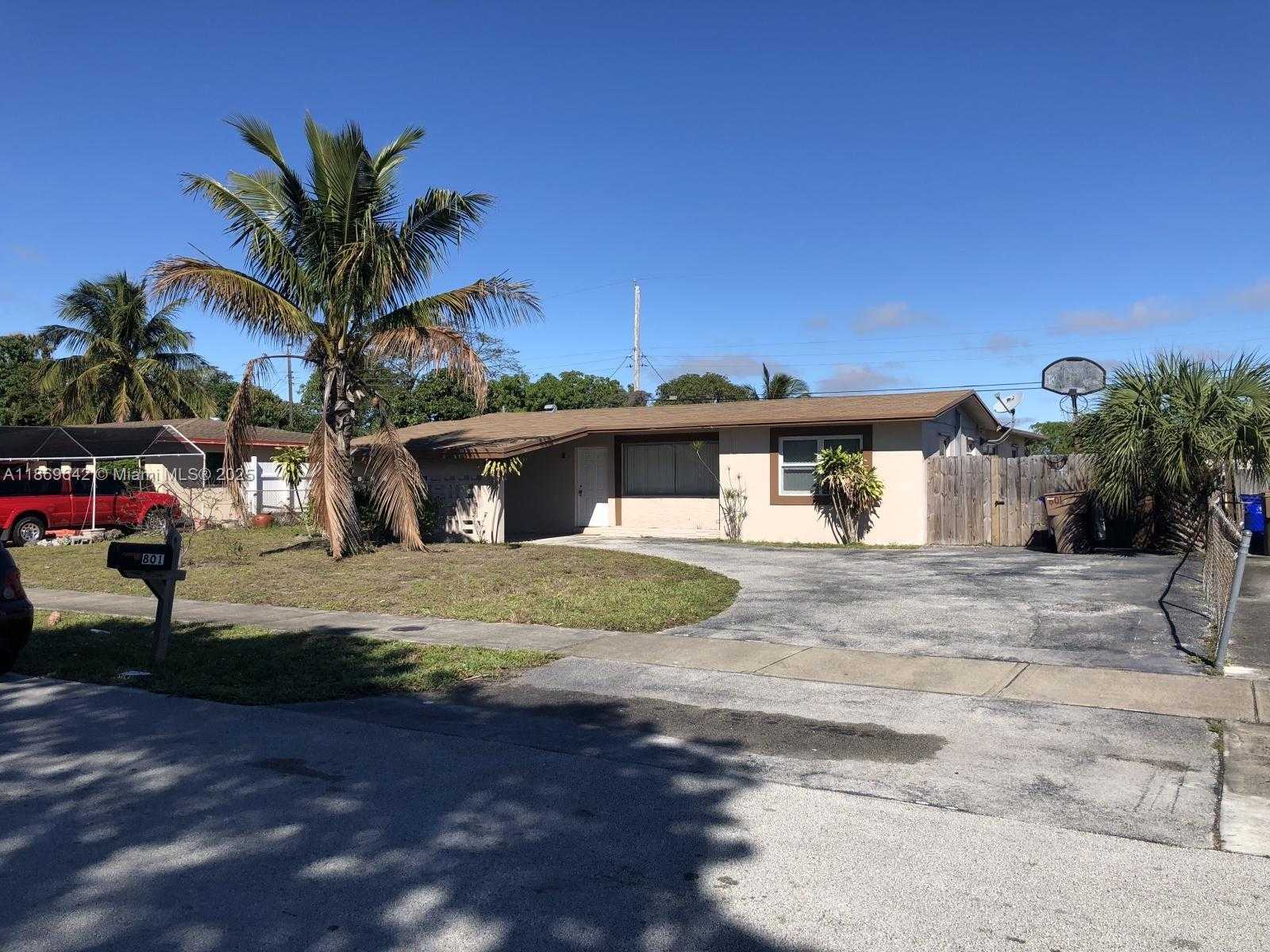 Small Image of 801 NORTH EAST 50TH CT, Deerfield Beach Number 2