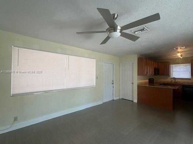 Small Image of 801 NORTH EAST 50TH CT, Deerfield Beach Number 3