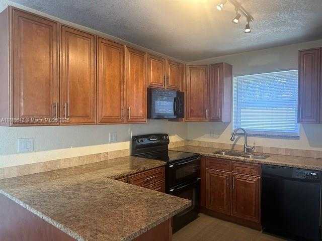 Small Image of 801 NORTH EAST 50TH CT, Deerfield Beach Number 5