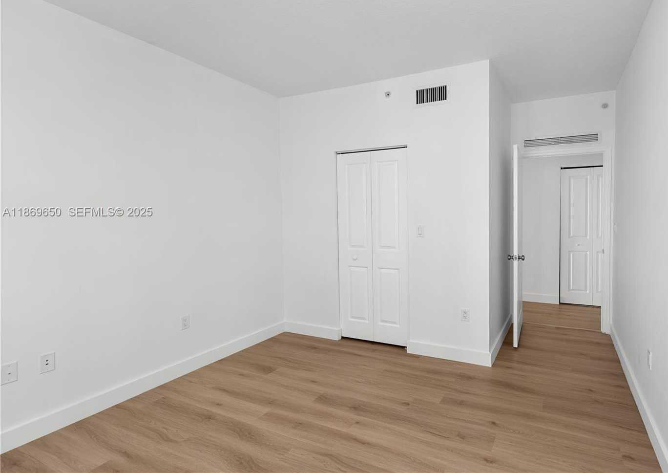 Small Image of 7900 HARBOR ISLAND DR #712, North Bay Village Number 19