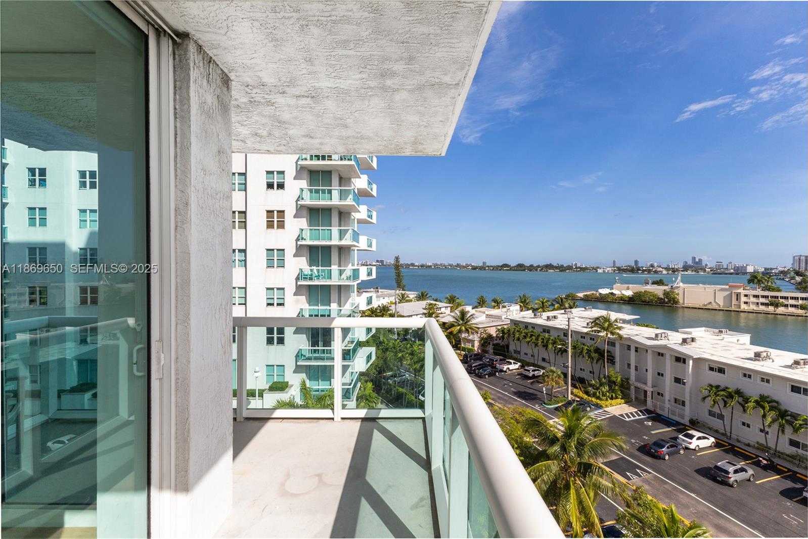 Small Image of 7900 HARBOR ISLAND DR #712, North Bay Village Number 32