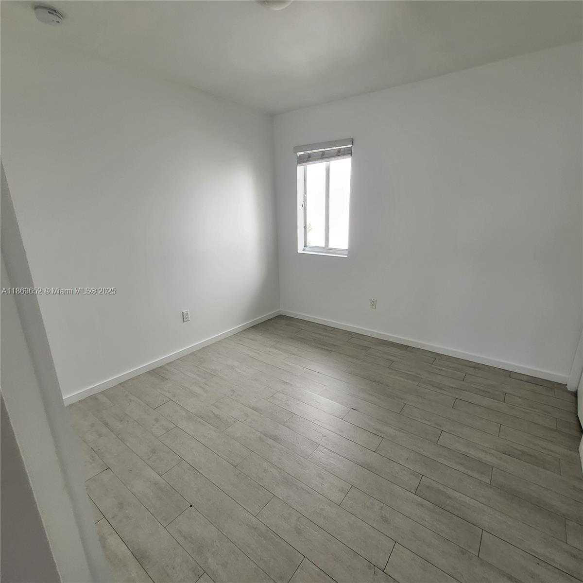 Small Image of 1601 MERIDIAN AVE #209, Miami Beach Number 8