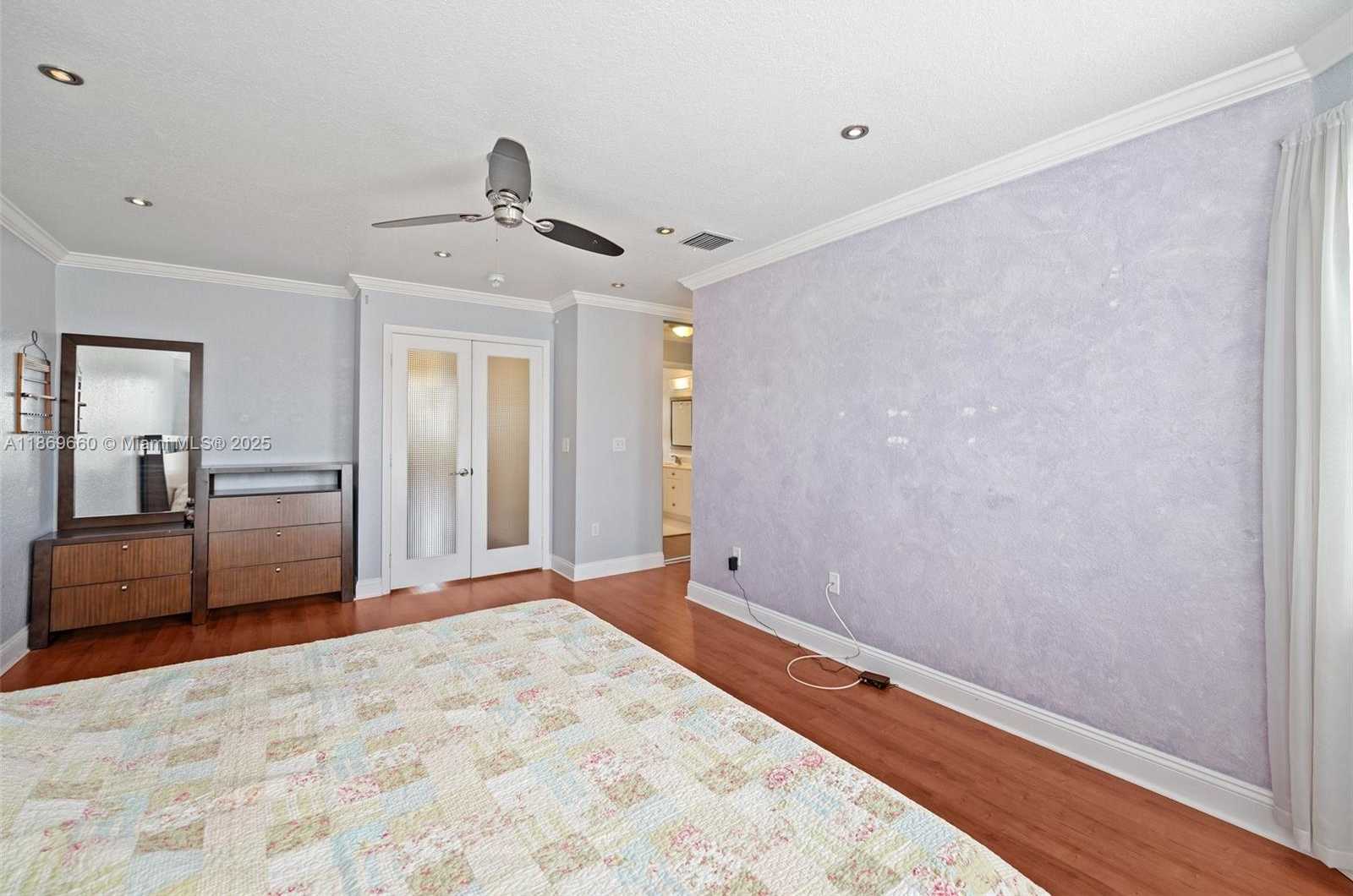 Small Image of 15376 NORTH WEST 14TH MNR, Pembroke Pines Number 23