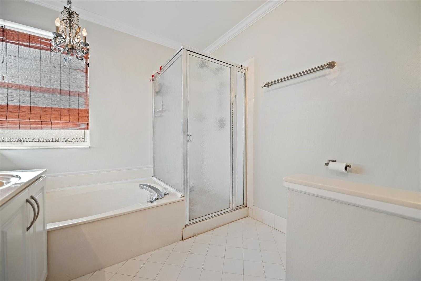 Small Image of 15376 NORTH WEST 14TH MNR, Pembroke Pines Number 26