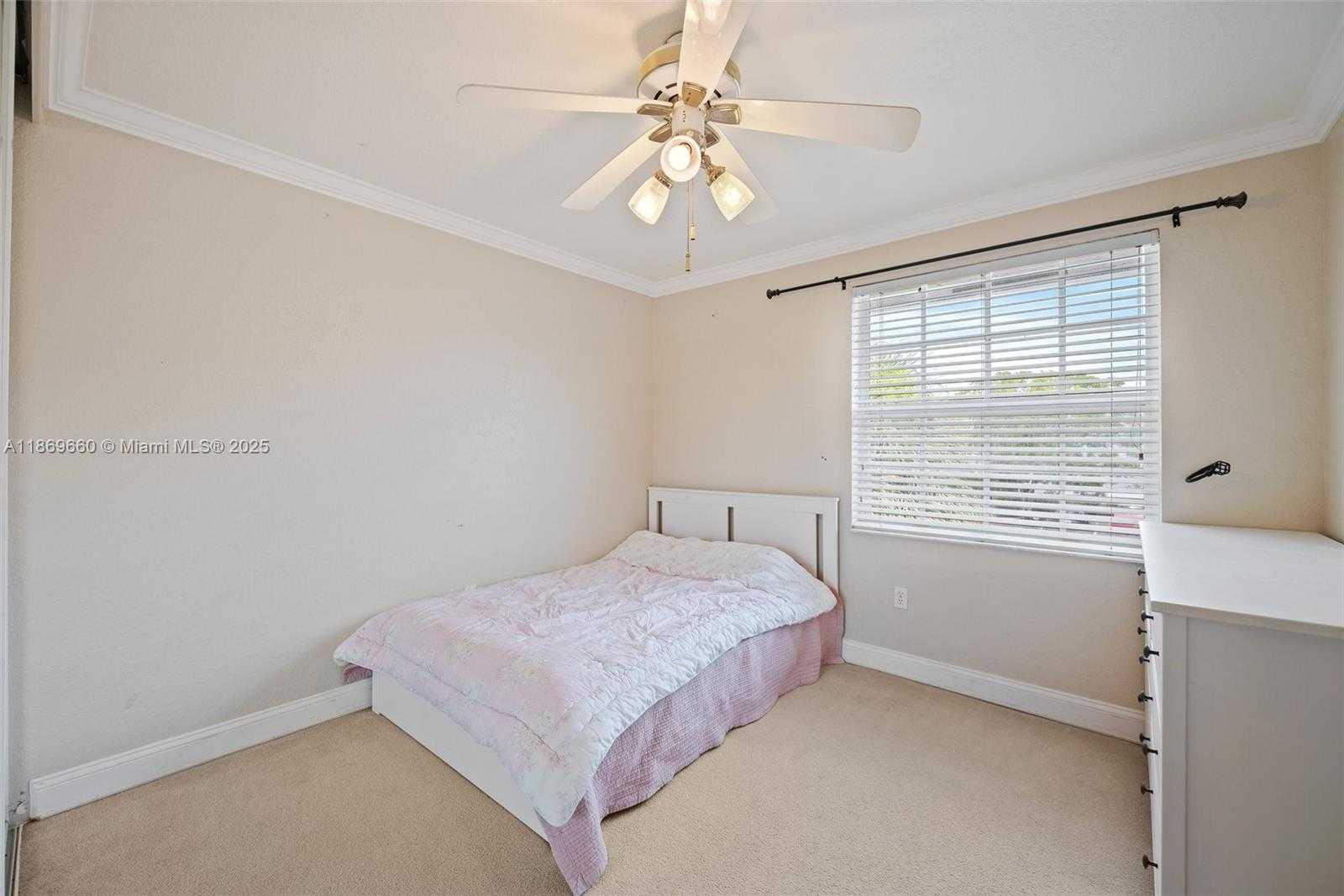 Small Image of 15376 NORTH WEST 14TH MNR, Pembroke Pines Number 29