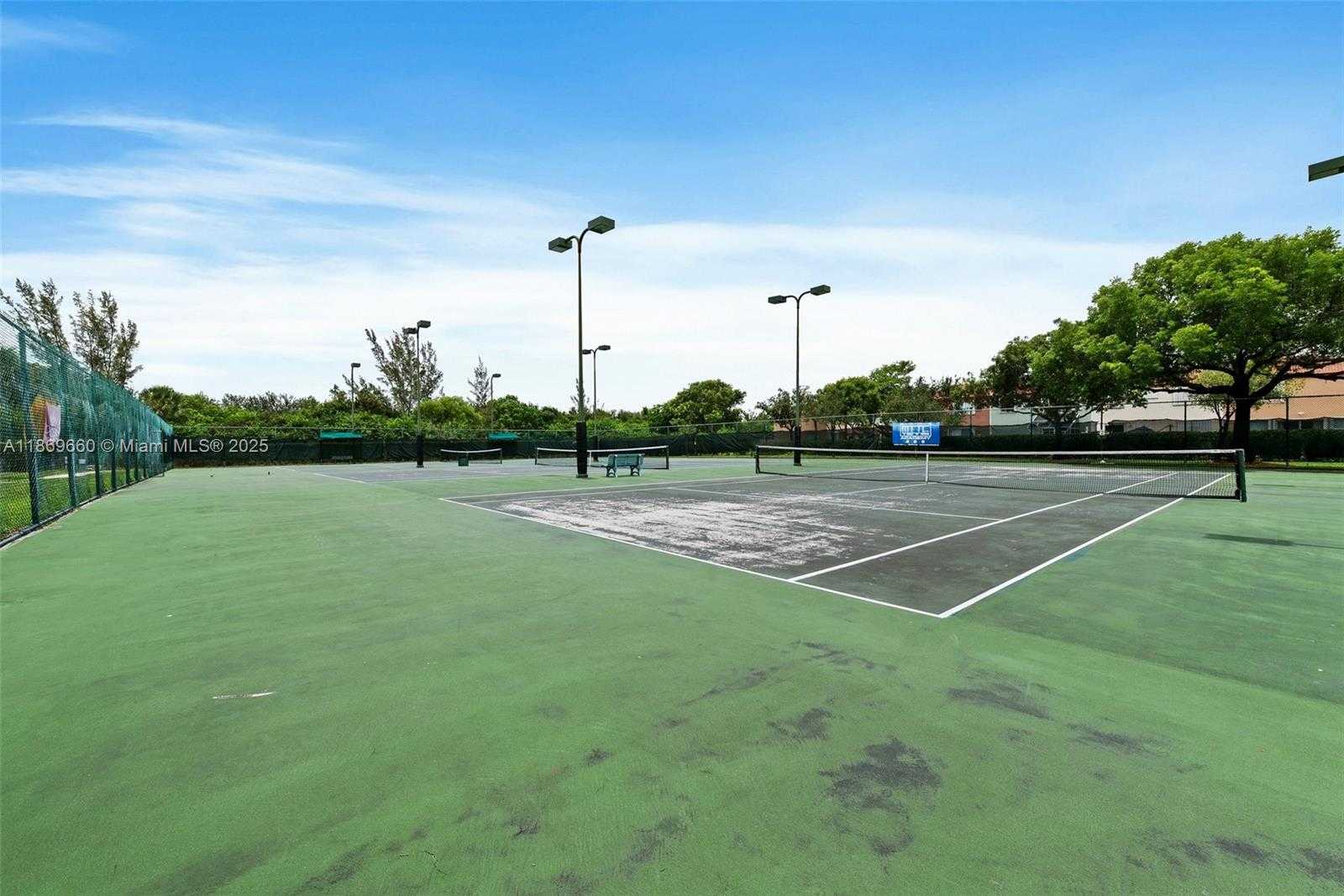 Small Image of 15376 NORTH WEST 14TH MNR, Pembroke Pines Number 41