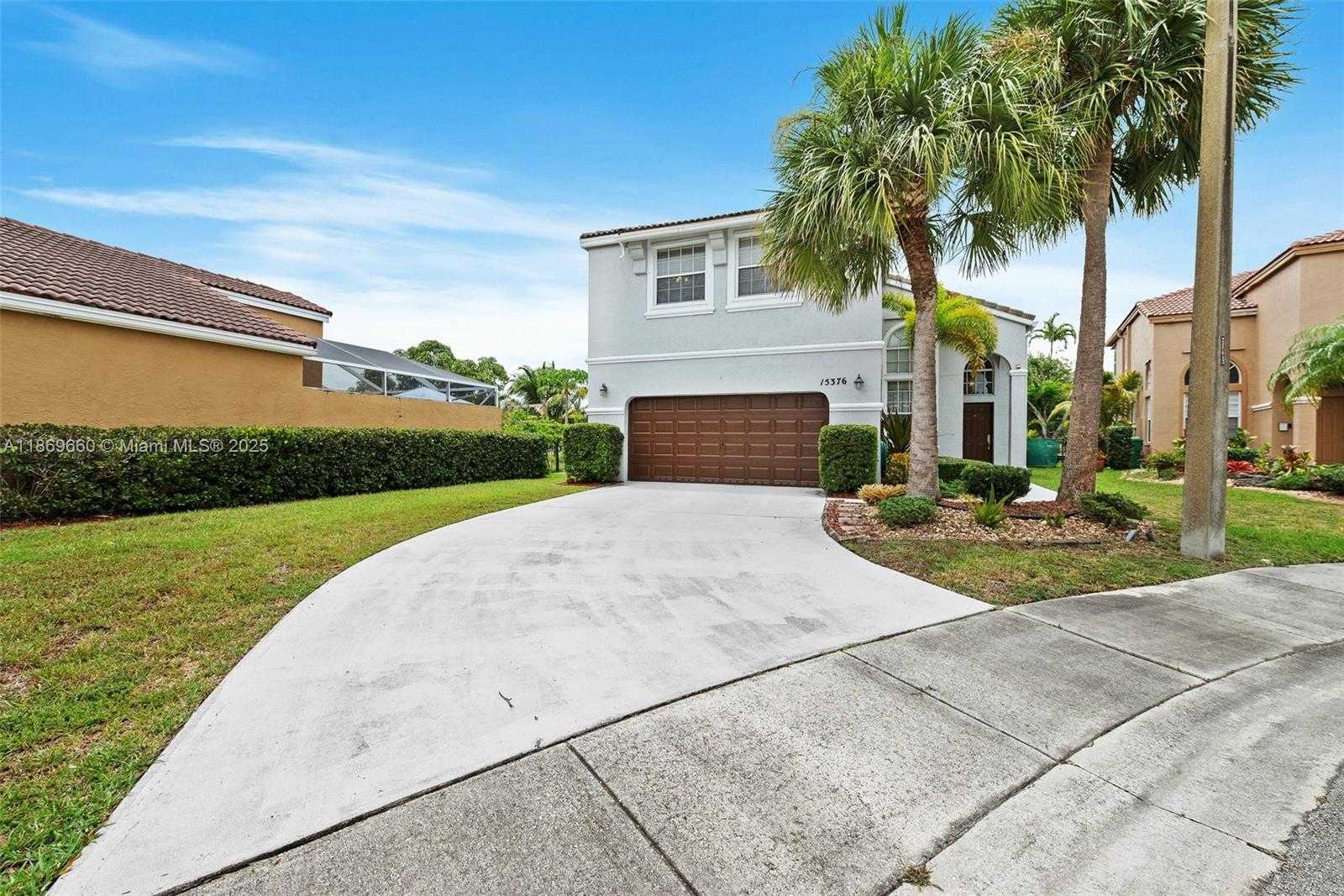 Small Image of 15376 NORTH WEST 14TH MNR, Pembroke Pines Number 6