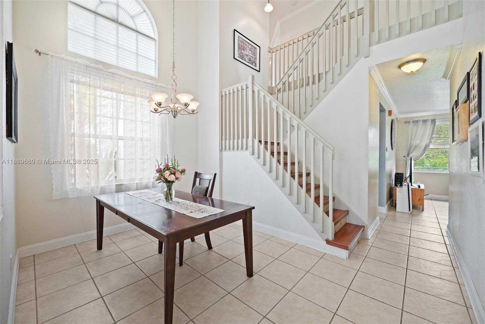 Small Image of 15376 NORTH WEST 14TH MNR, Pembroke Pines Number 9