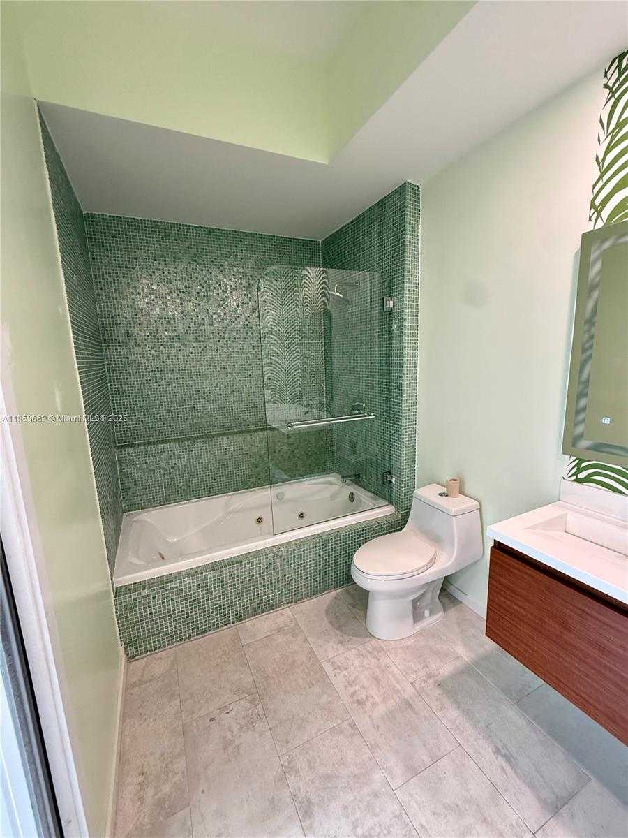 Small Image of 140 MERIDIAN AVE #343, Miami Beach Number 17
