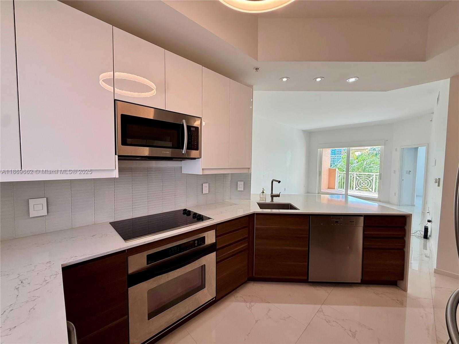 Small Image of 140 MERIDIAN AVE #343, Miami Beach Number 6