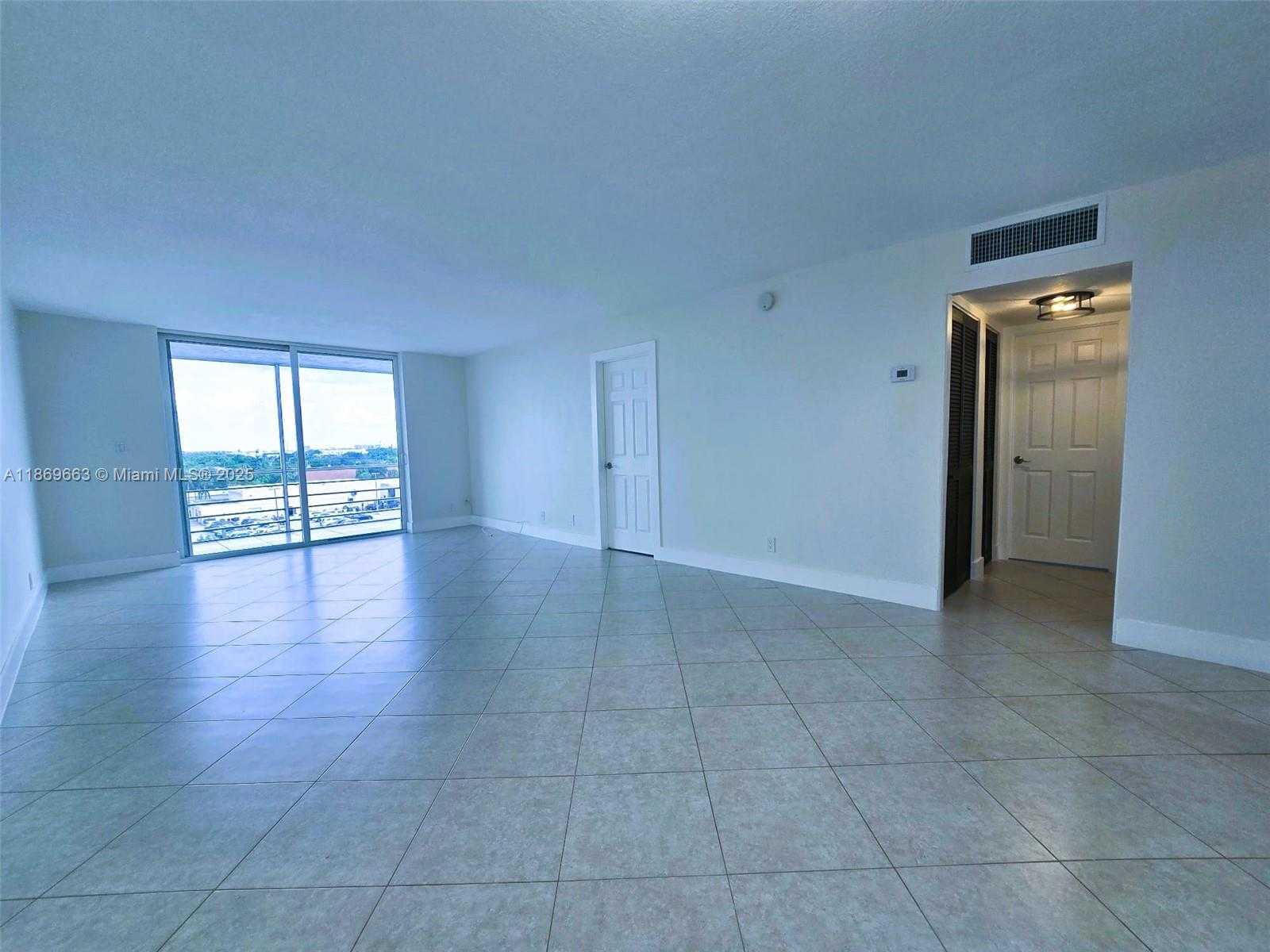 Small Image of 1830 DIXIEANNA ST #602, Hollywood Number 3