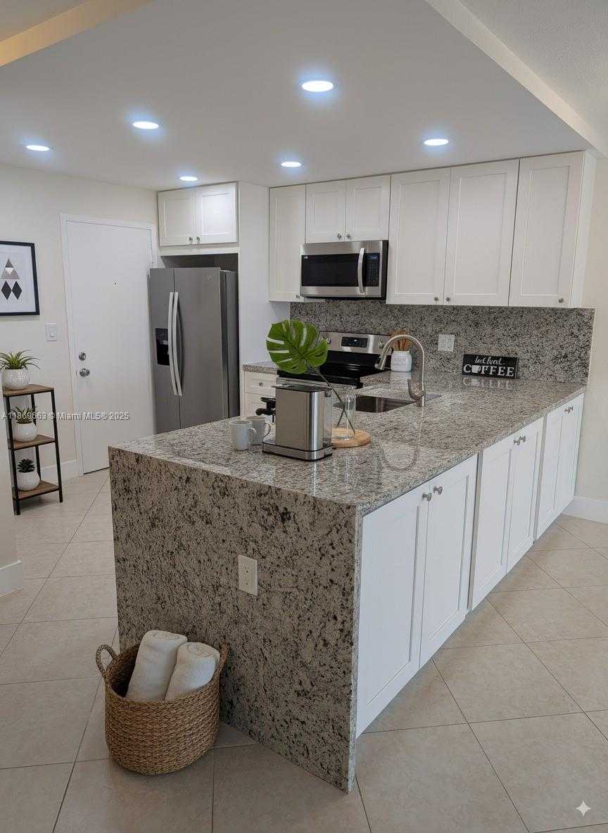 Small Image of 1830 DIXIEANNA ST #602, Hollywood Number 8