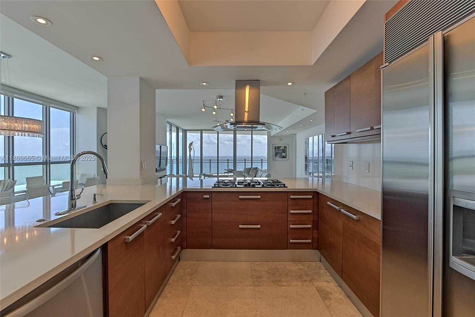 Small Image of 3535 SOUTH OCEAN DR #2002, Hollywood Number 15