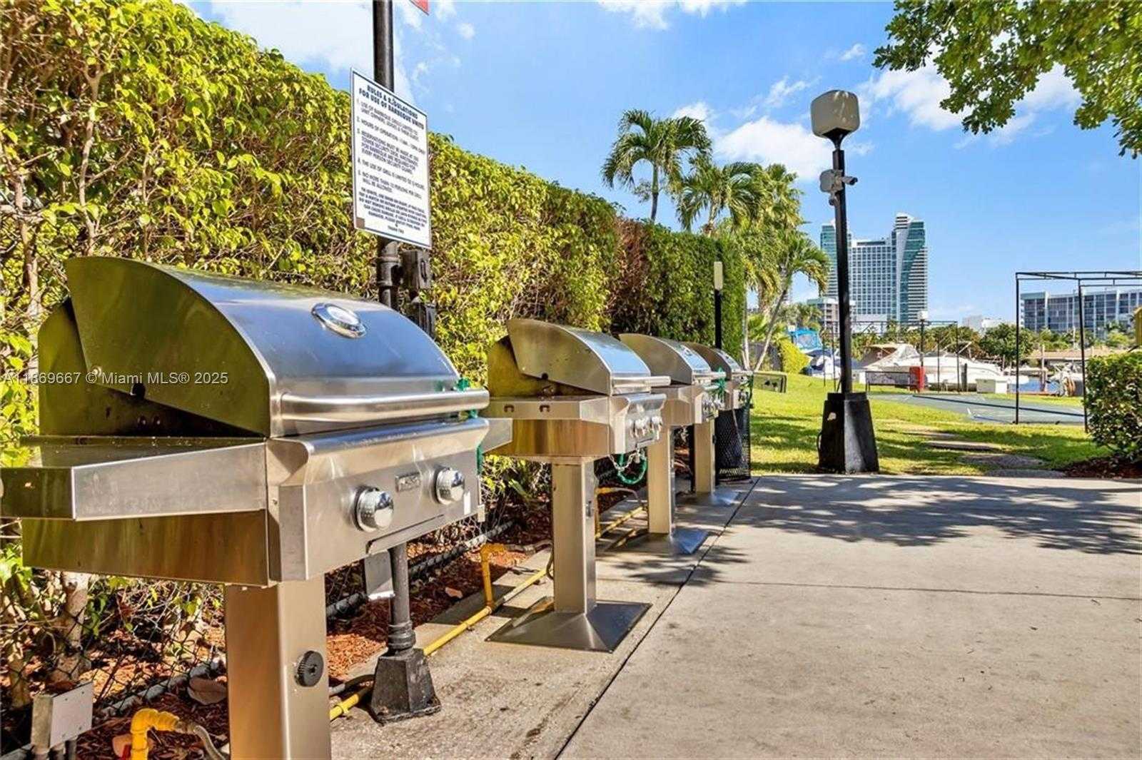 Small Image of 500 THREE ISLANDS BLVD #1008, Hallandale Beach Number 27