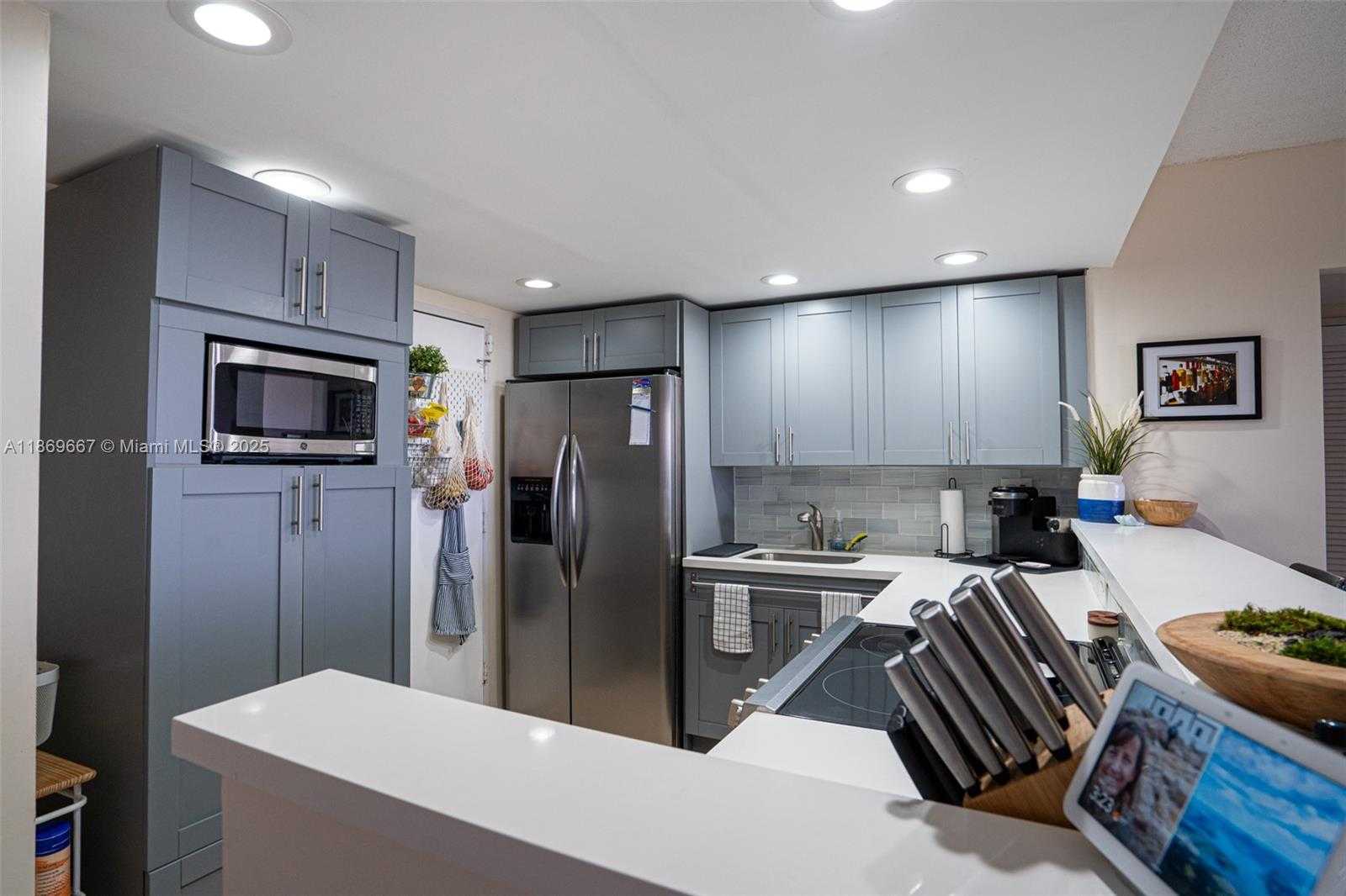 Small Image of 500 THREE ISLANDS BLVD #1008, Hallandale Beach Number 3