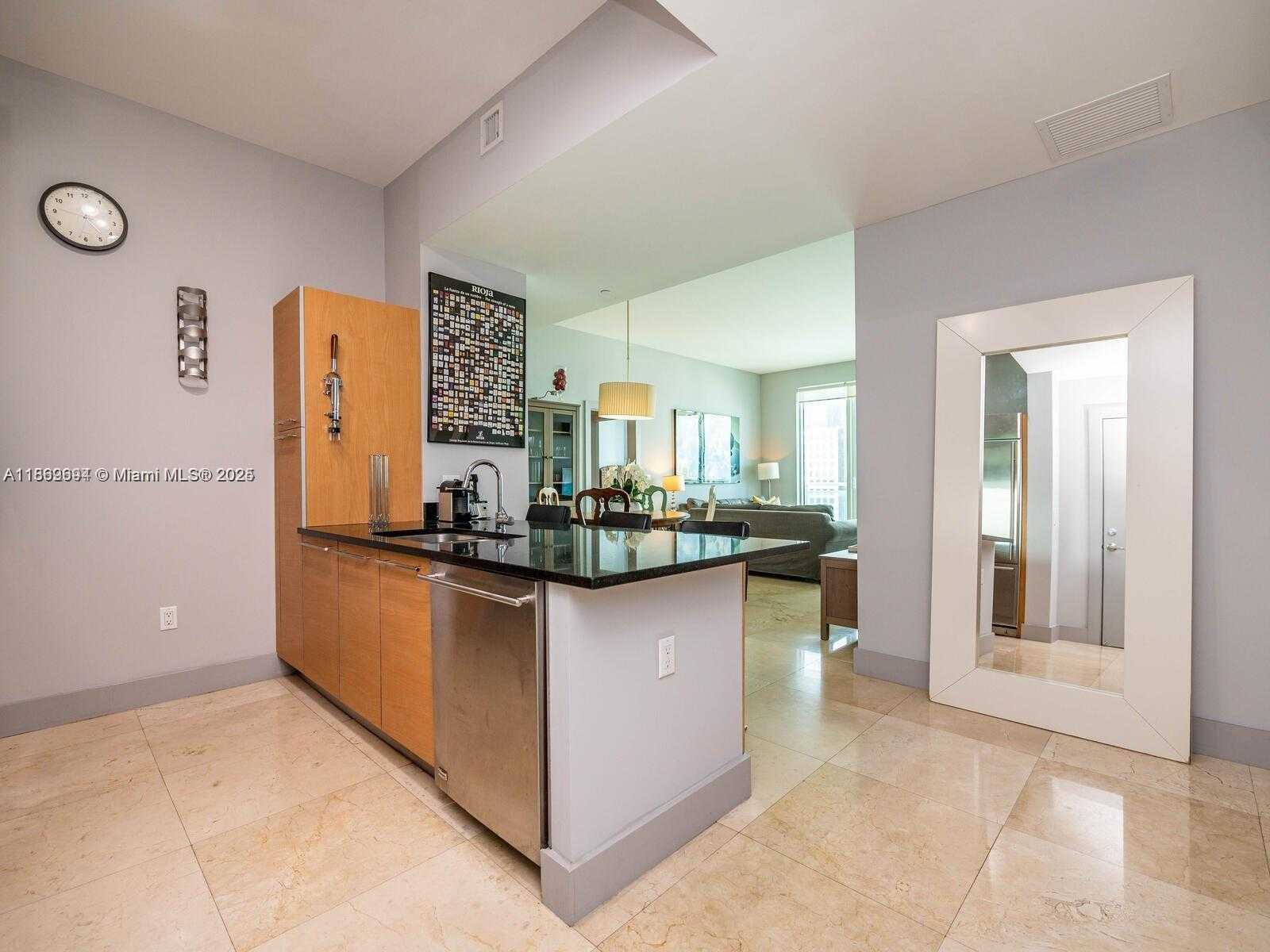 Small Image of 950 BRICKELL BAY DR #4104, Miami Number 10